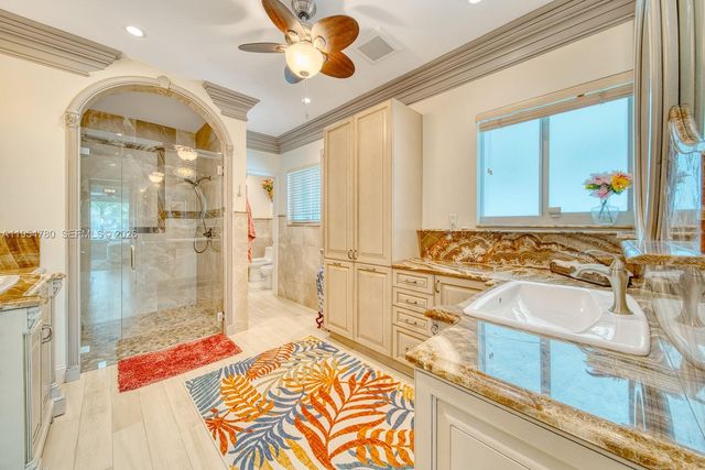 170 S Hibiscus Dr, Miami Beach, FL 33139