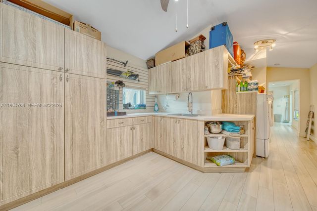 170 S Hibiscus Dr, Miami Beach, FL 33139