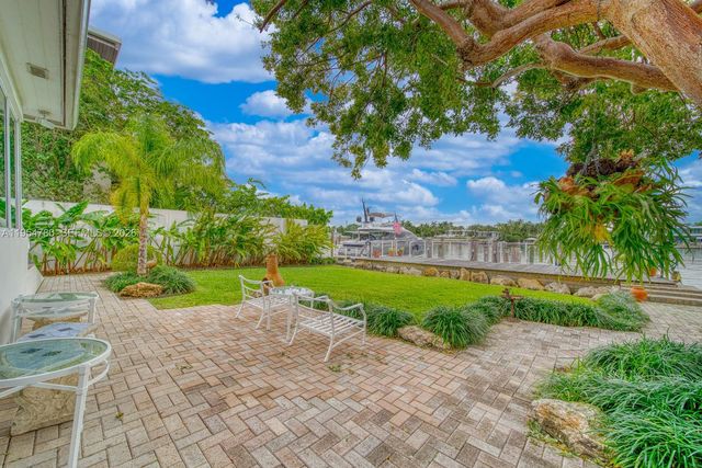 170 S Hibiscus Dr, Miami Beach, FL 33139