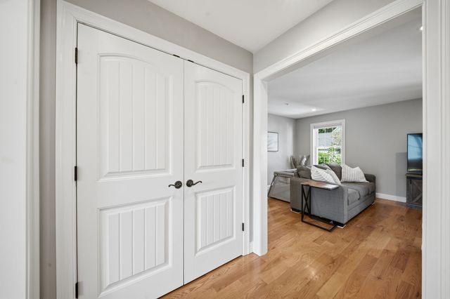 61 Valley St 2, Wakefield, MA 01880