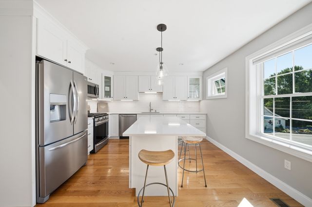 61 Valley St 2, Wakefield, MA 01880