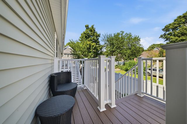61 Valley St 2, Wakefield, MA 01880