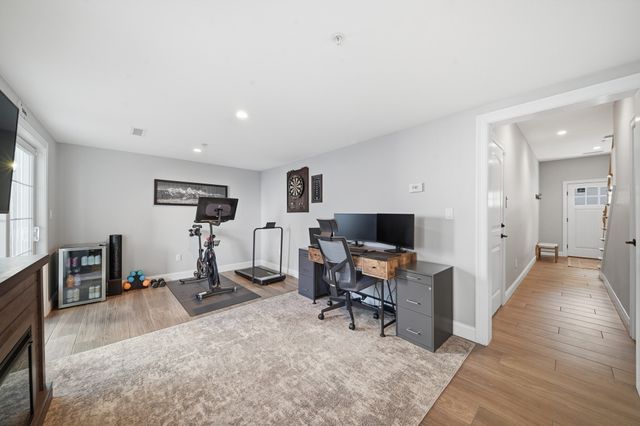 61 Valley St 2, Wakefield, MA 01880