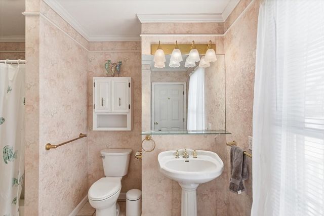 32 Niagara, Yarmouth, MA 02673