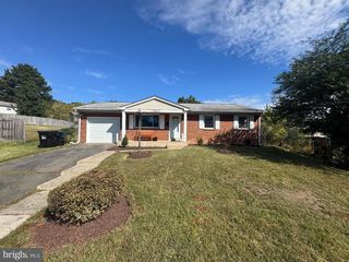 13203 HAMPSHIRE CT, Woodbridge, VA 22193