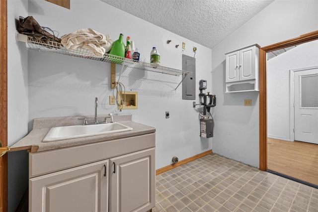 25717 TROON AVENUE, Sorrento, FL 32776
