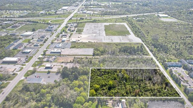 00 Pineshore Road, Flint, MI 48504