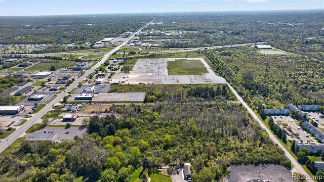 00 Pineshore Road, Flint, MI 48504