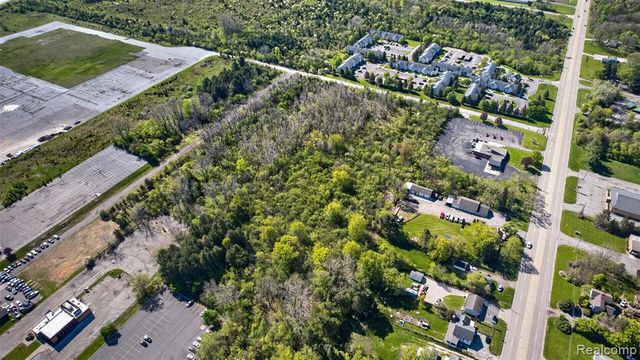 00 Pineshore Road, Flint, MI 48504