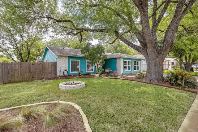 5702 Palo Blanco LN A, Austin, TX 78744