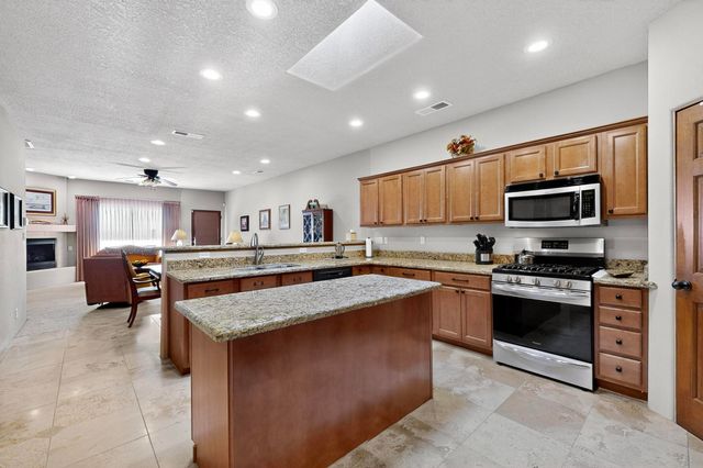 1732 Cliffside Drive NW, Albuquerque, NM 87105