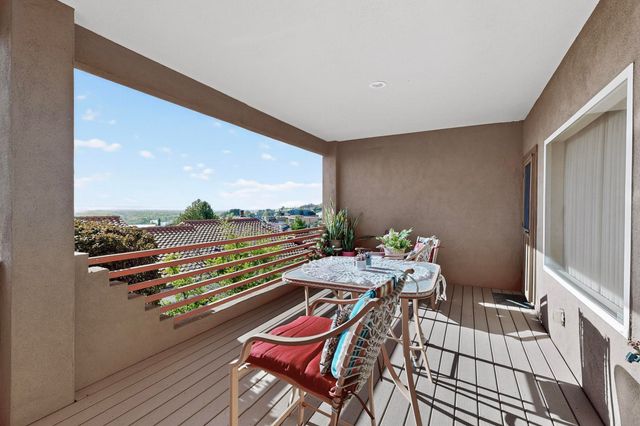1732 Cliffside Drive NW, Albuquerque, NM 87105