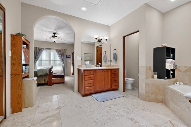 1732 Cliffside Drive NW, Albuquerque, NM 87105