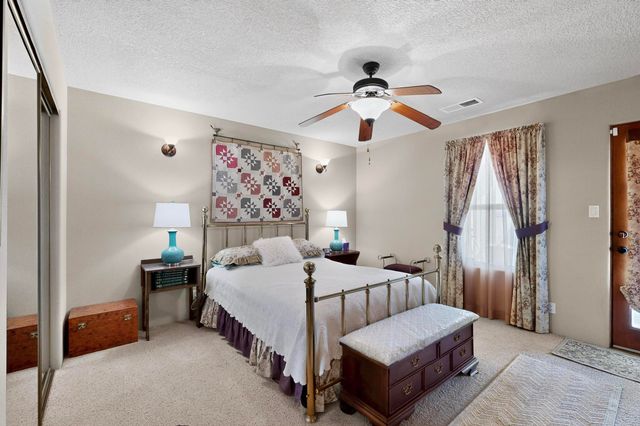 1732 Cliffside Drive NW, Albuquerque, NM 87105