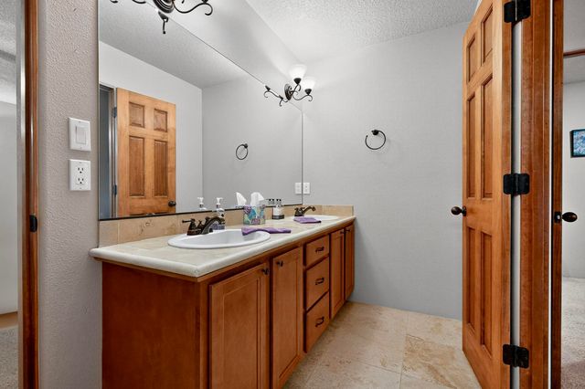 1732 Cliffside Drive NW, Albuquerque, NM 87105