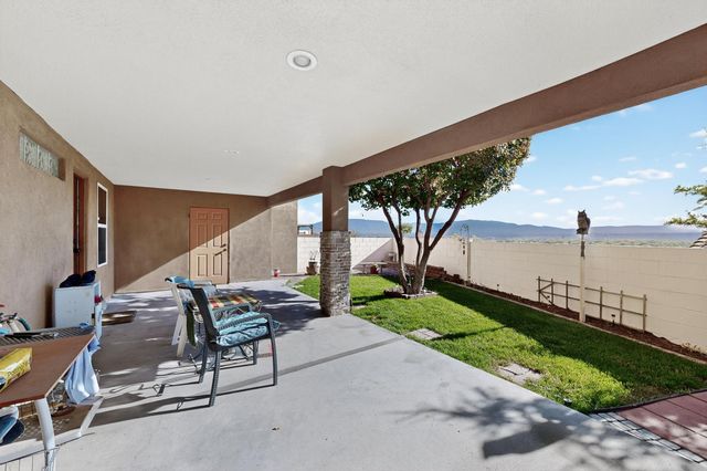 1732 Cliffside Drive NW, Albuquerque, NM 87105