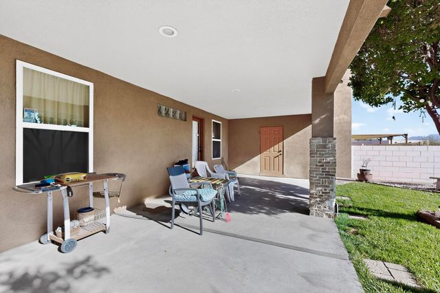 1732 Cliffside Drive NW, Albuquerque, NM 87105