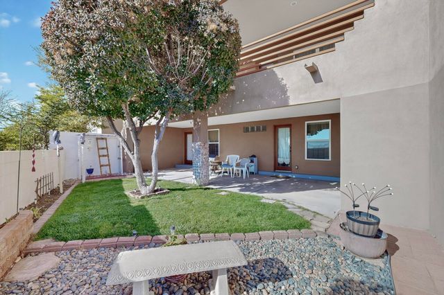 1732 Cliffside Drive NW, Albuquerque, NM 87105