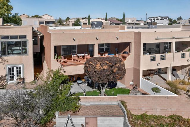 1732 Cliffside Drive NW, Albuquerque, NM 87105