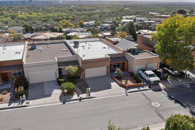 1732 Cliffside Drive NW, Albuquerque, NM 87105