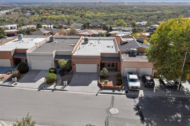 1732 Cliffside Drive NW, Albuquerque, NM 87105