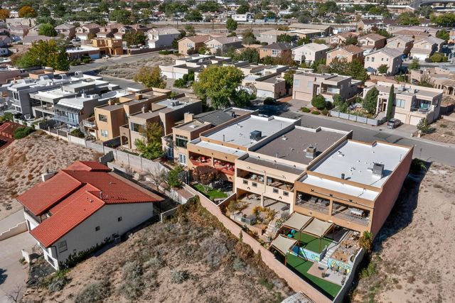 1732 Cliffside Drive NW, Albuquerque, NM 87105