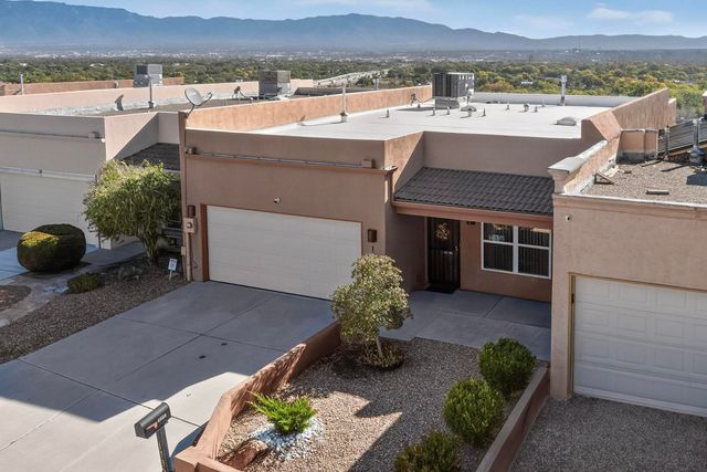 1732 Cliffside Drive NW, Albuquerque, NM 87105