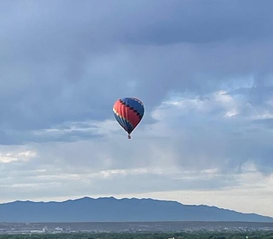 1732 Cliffside Drive NW, Albuquerque, NM 87105