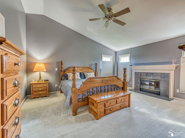 839 Kings Park Road, Monroe Twp, MI 48161