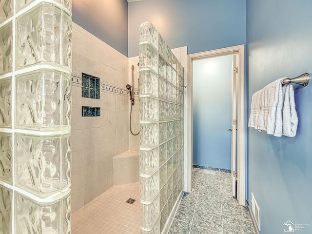 839 Kings Park Road, Monroe Twp, MI 48161