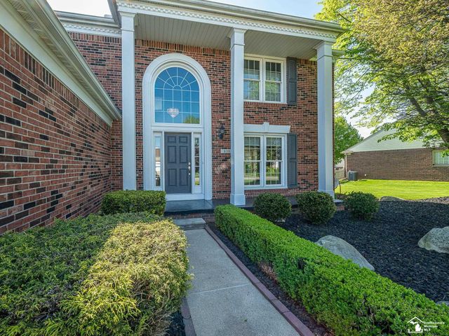 839 Kings Park Road, Monroe Twp, MI 48161
