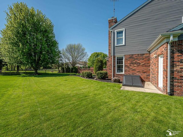 839 Kings Park Road, Monroe Twp, MI 48161