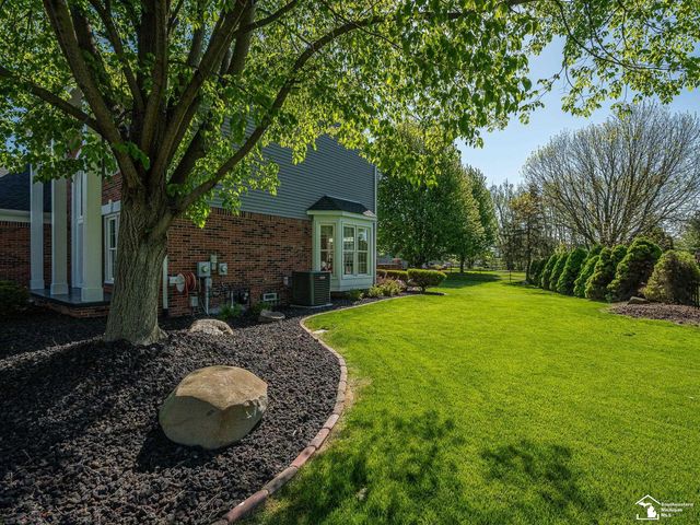 839 Kings Park Road, Monroe Twp, MI 48161