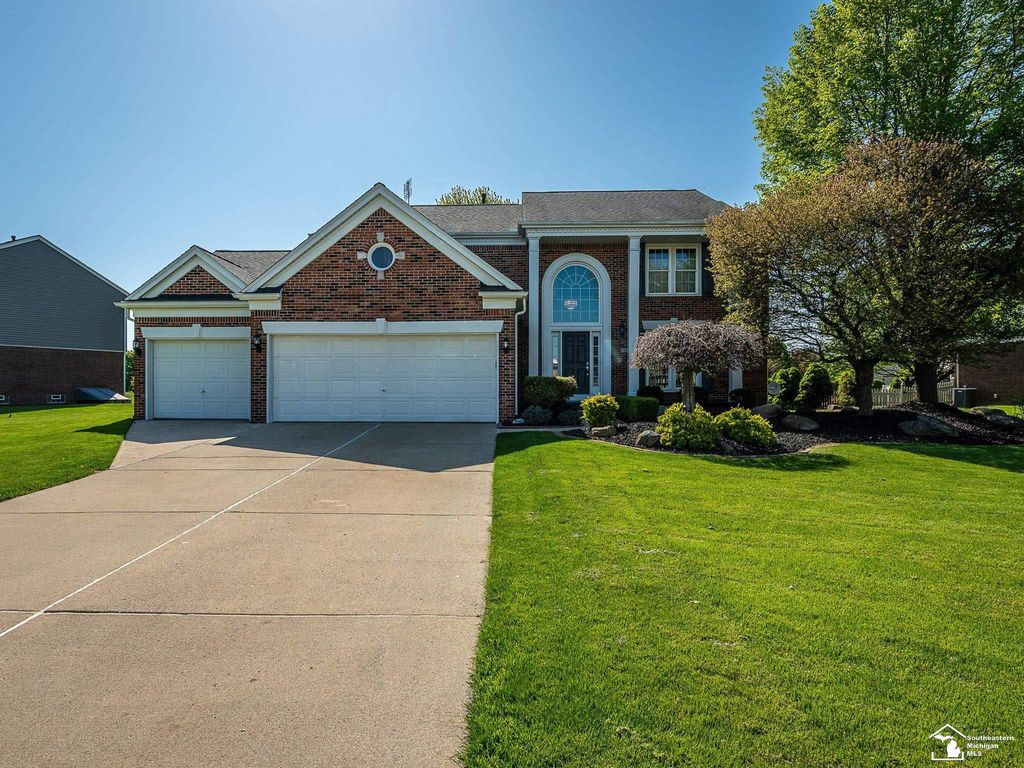 839 Kings Park Road, Monroe Twp, MI 48161