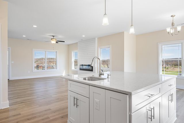 6903 Doral DR, Radford, VA 24141