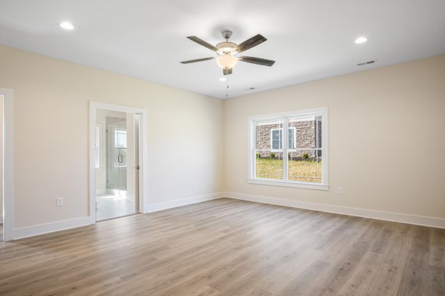 6903 Doral DR, Radford, VA 24141