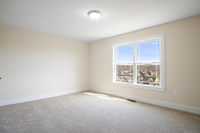 6903 Doral DR, Radford, VA 24141