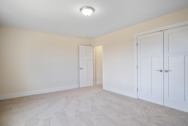6903 Doral DR, Radford, VA 24141