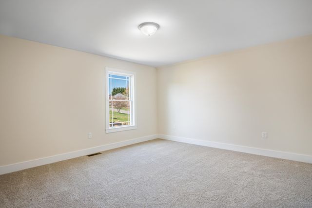 6903 Doral DR, Radford, VA 24141