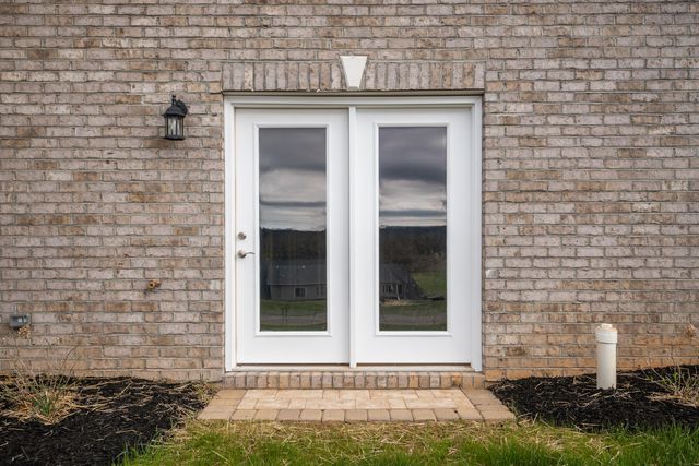 6903 Doral DR, Radford, VA 24141