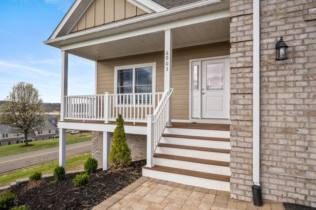 6903 Doral DR, Radford, VA 24141