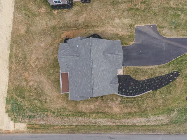 6903 Doral DR, Radford, VA 24141