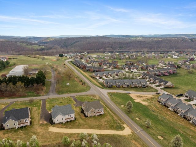 6903 Doral DR, Radford, VA 24141
