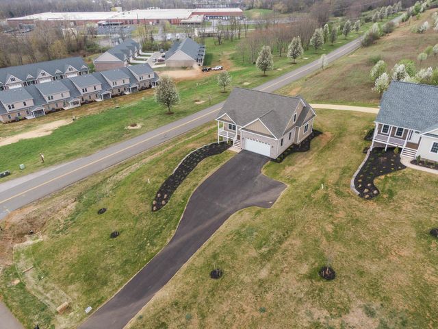 6903 Doral DR, Radford, VA 24141