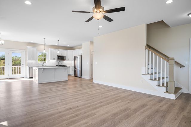 6903 Doral DR, Radford, VA 24141