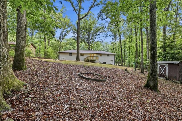 5995 N Bear Drive, Douglasville, GA 30135