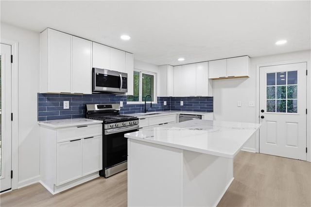 5995 N Bear Drive, Douglasville, GA 30135