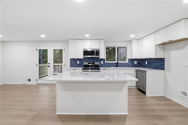 5995 N Bear Drive, Douglasville, GA 30135