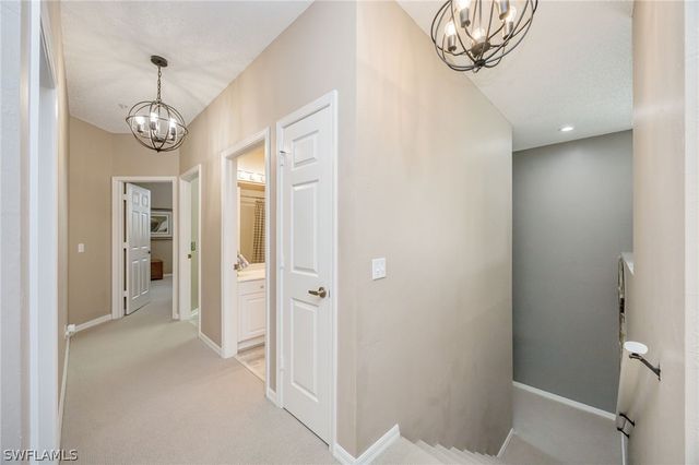 89 Silver Oaks CIR 5-201, Naples, FL 34119