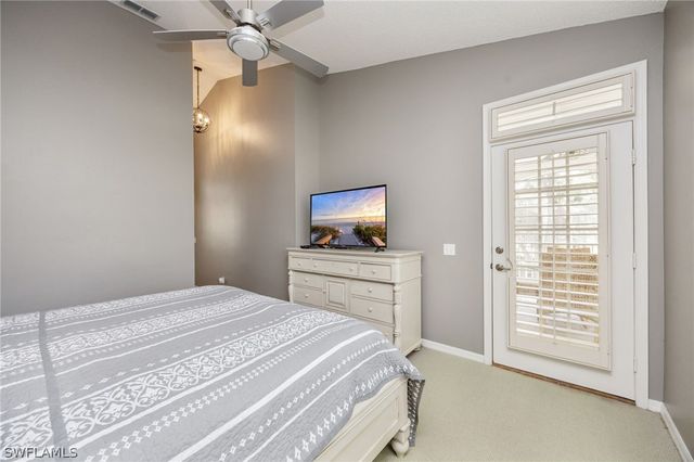 89 Silver Oaks CIR 5-201, Naples, FL 34119